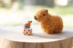 Glitter Globe Capybara "Happybara"