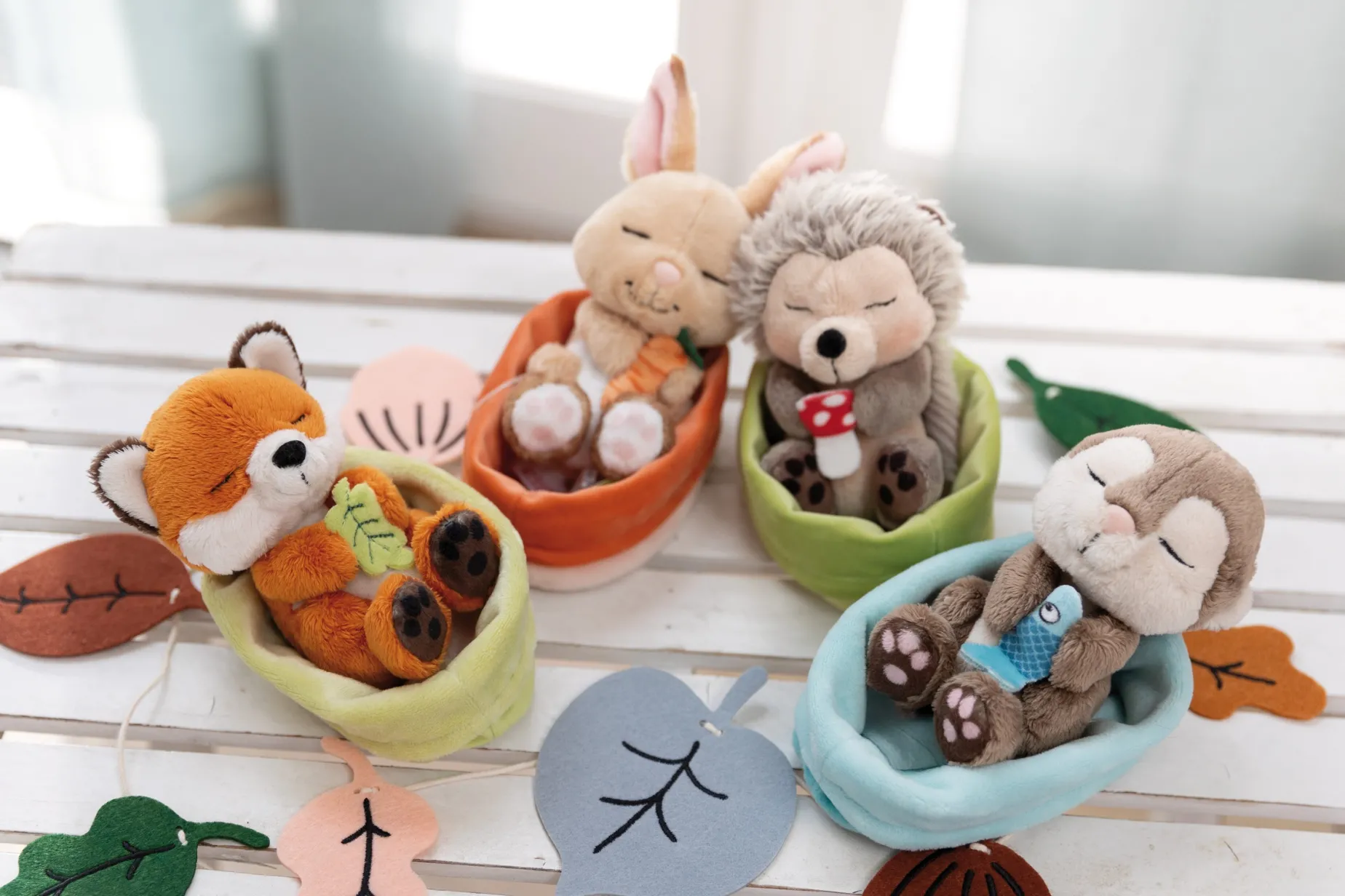 Soft toy hedgehog with mushroom 12cm in light green basket NICI GREEN